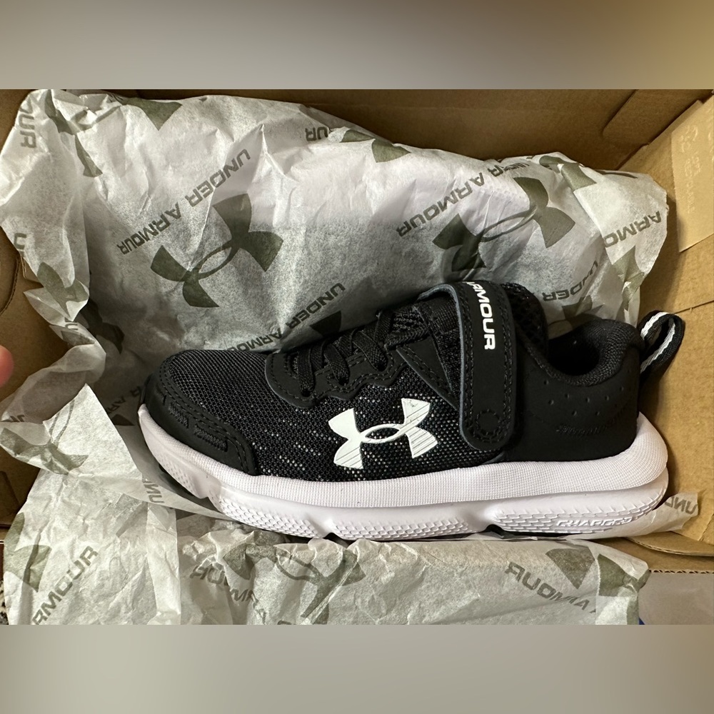 Brand New Under Armor Tennis Shoes